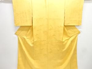 雲取りに花古典柄織出し色無地着物